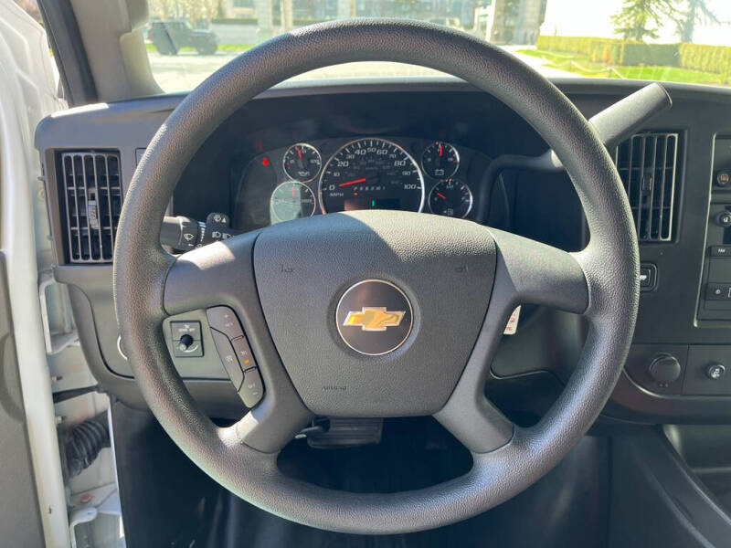 2024 Chevrolet Express 2500