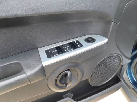 2008 Jeep Commander Sport