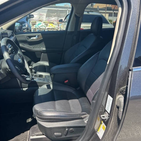 2020 Ford Escape Titanium