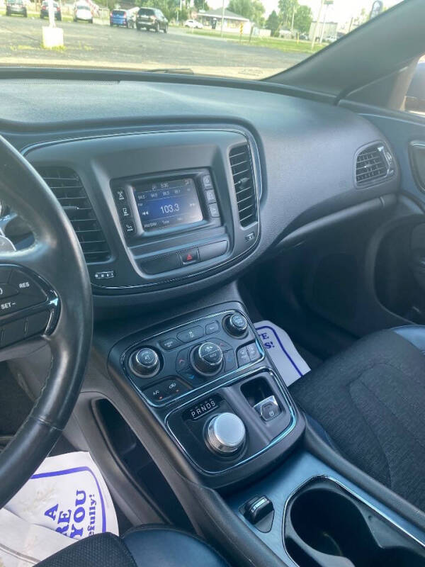 2015 Chrysler 200 S