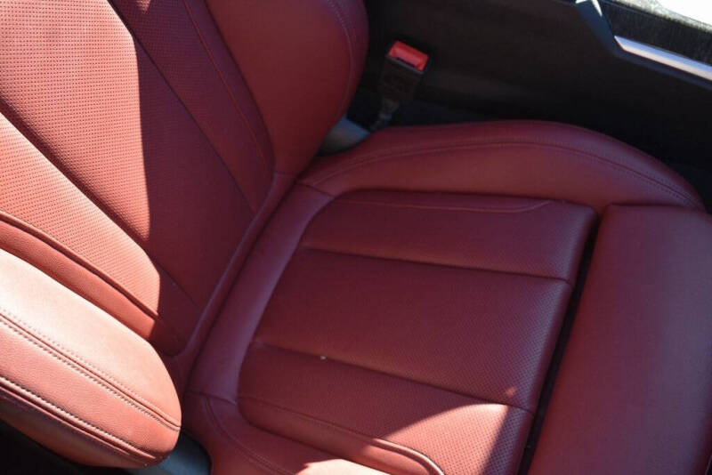 2022 BMW 3 Series 330e