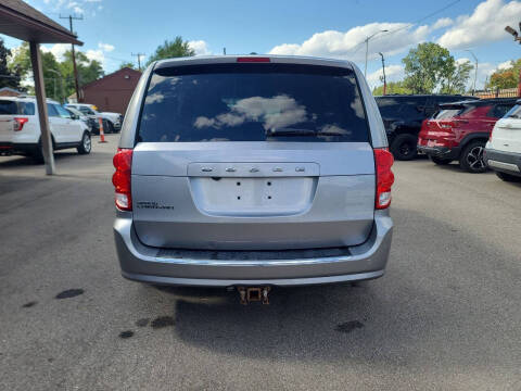 2016 Dodge Grand Caravan American Value Package