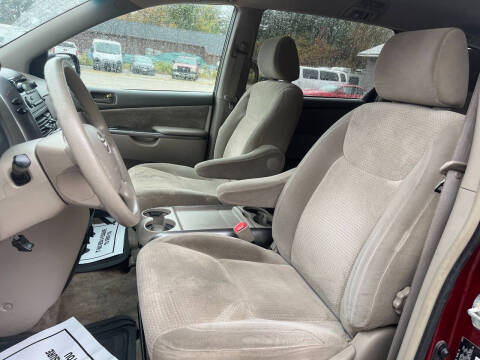 2007 Toyota Sienna LE 7-Passenger