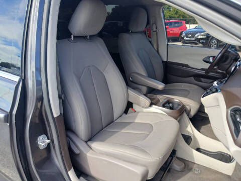 2020 Chrysler Pacifica Touring