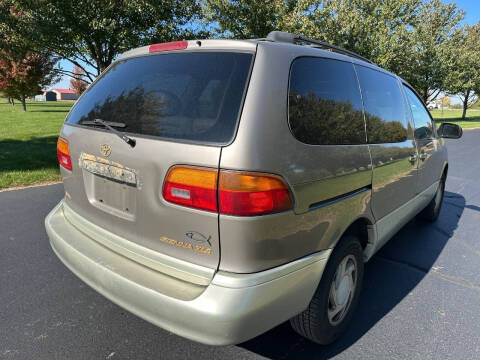 1998 Toyota Sienna LE