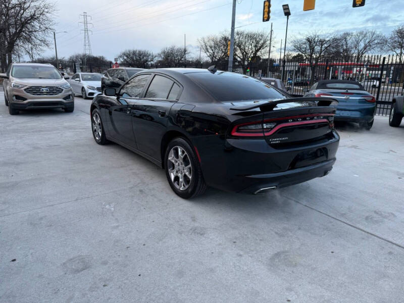 Used 2016 Dodge Charger SXT with VIN 2C3CDXJG5GH333696 for sale in Detroit, MI