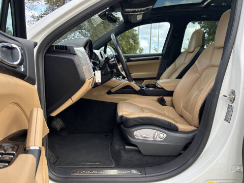 2017 Porsche Cayenne Platinum Edition