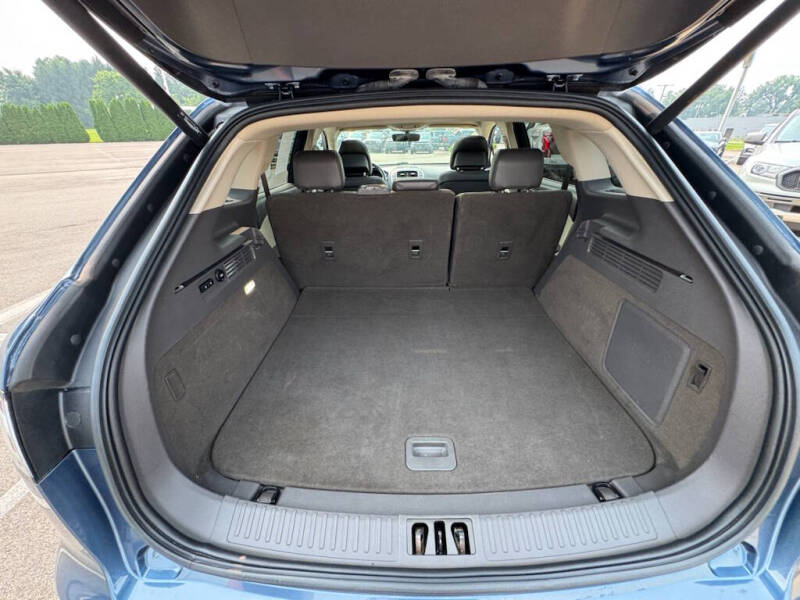 2019 Lincoln Nautilus Select
