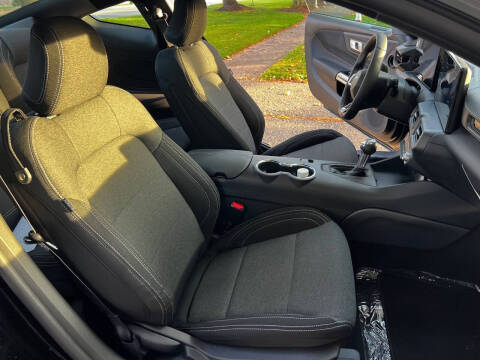 2025 Ford Mustang EcoBoost Premium