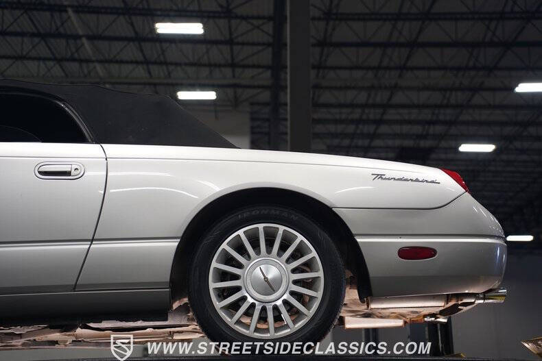 2004 Ford Thunderbird Deluxe