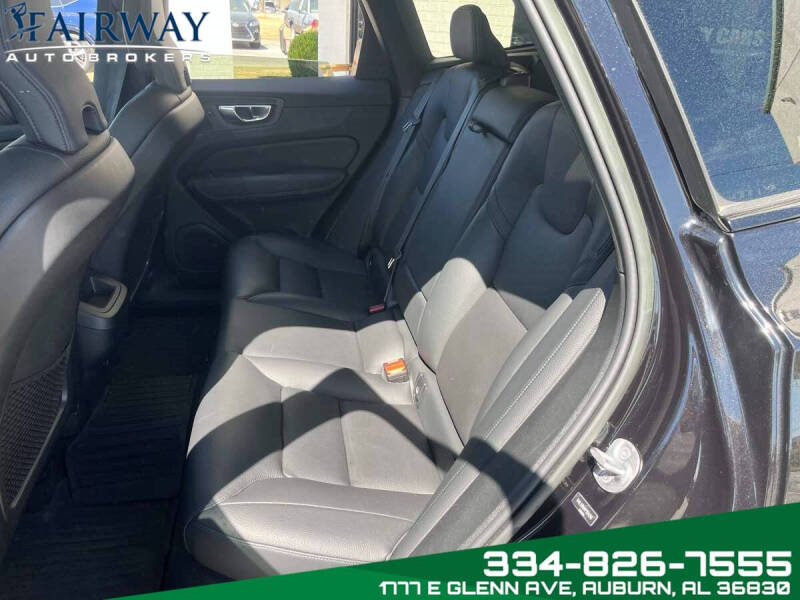 2023 Volvo XC60 B5 Plus Dark Theme