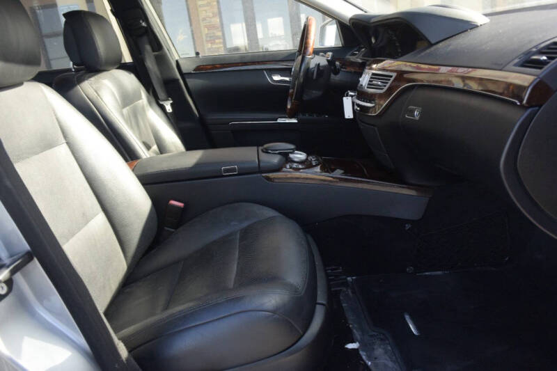 2013 Mercedes-Benz S-Class S 550 4MATIC