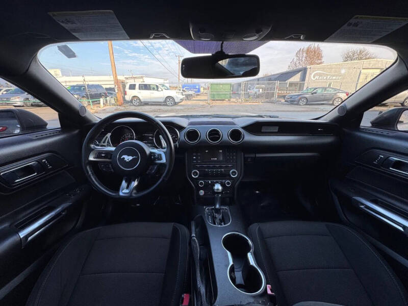 2016 Ford Mustang V6