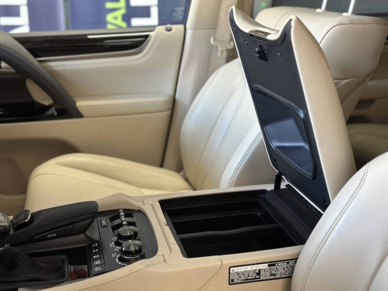 2018 Lexus LX 570 Two-Row