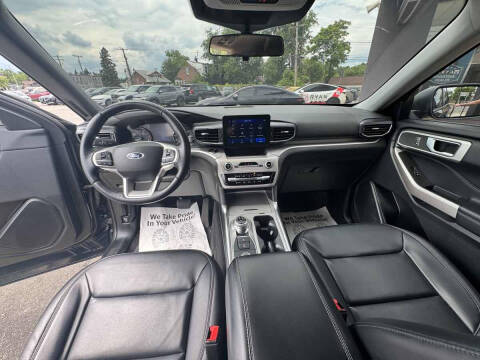 2023 Ford Explorer XLT