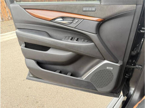 2018 Cadillac Escalade ESV Premium Luxury