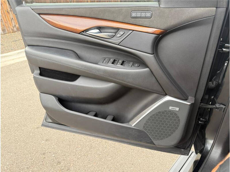 2018 Cadillac Escalade ESV Premium Luxury