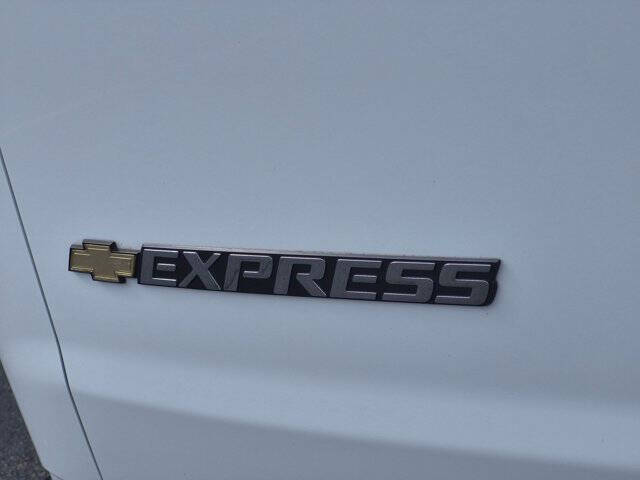 2024 Chevrolet Express LT 3500
