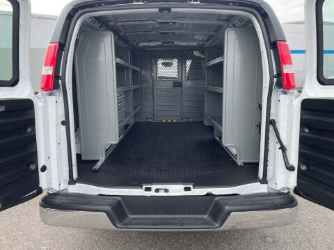 2025 Chevrolet Express 2500