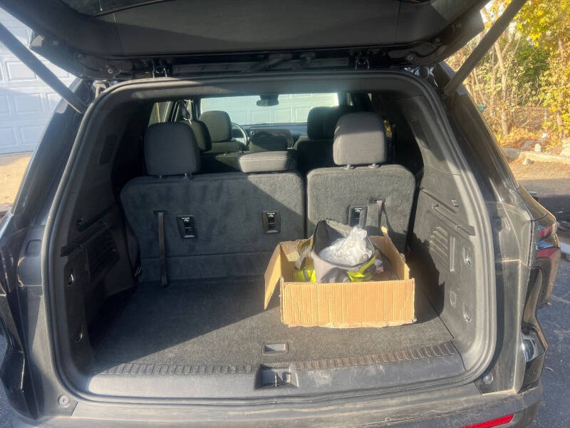 2024 Chevrolet Traverse LS