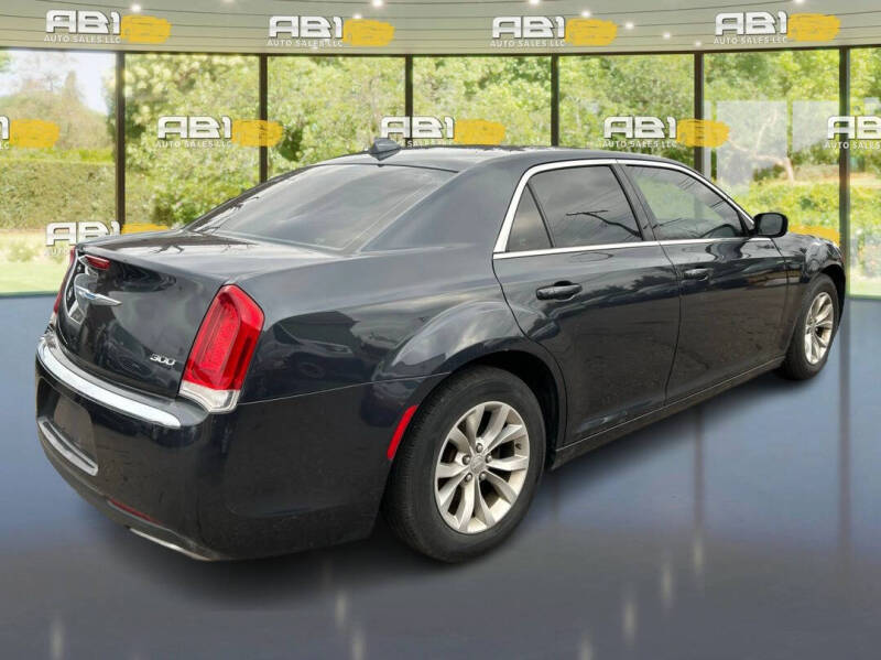 2018 Chrysler 300 Touring L