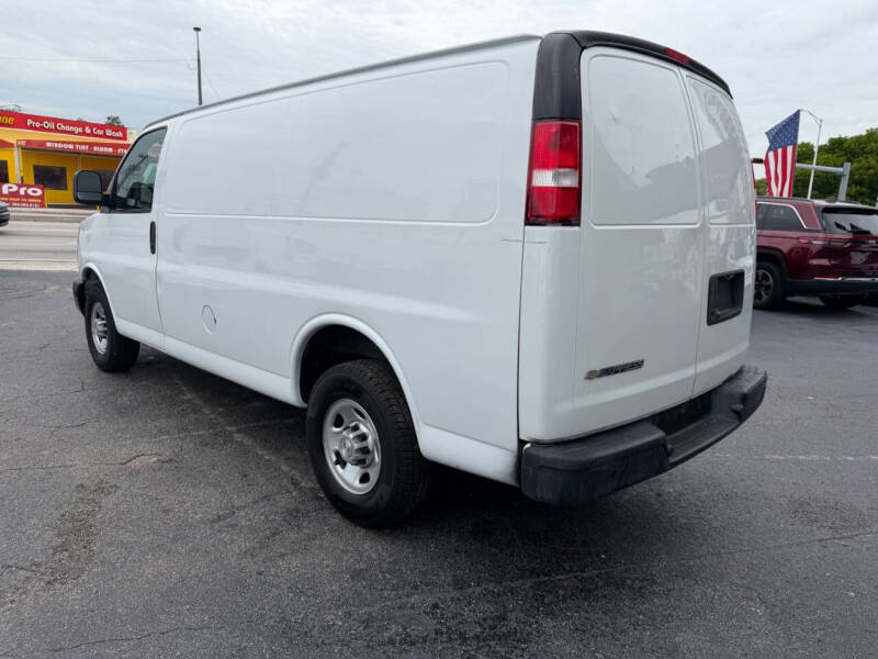 2021 Chevrolet Express 2500