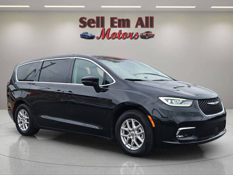 2023 Chrysler Pacifica Touring L