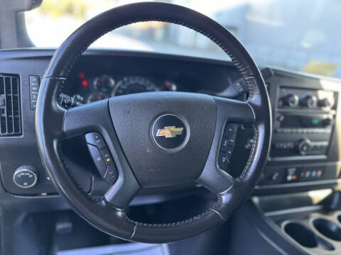 2023 Chevrolet Express 2500