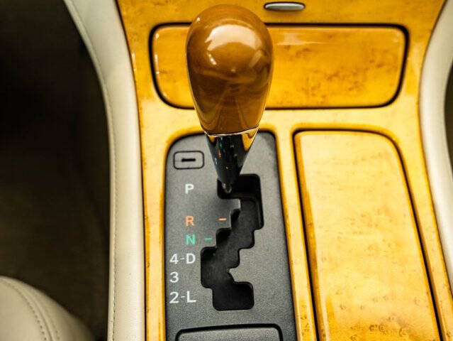 2004 Lexus SC 430
