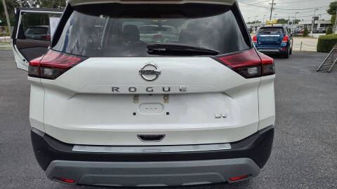 2021 Nissan Rogue SV