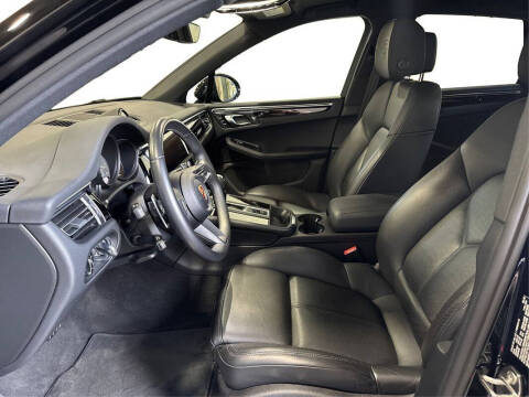 2023 Porsche Macan S