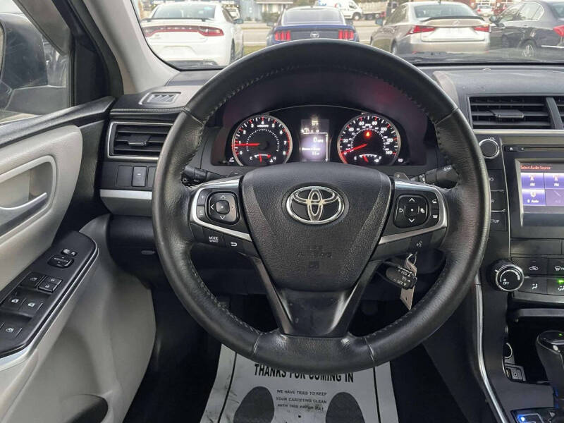 2017 Toyota Camry SE