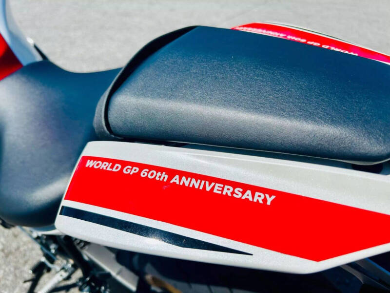 2022 Yamaha YZF-R7 World GP 60Th Anniversa