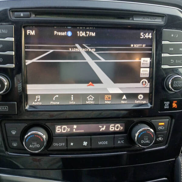 2017 Nissan Maxima