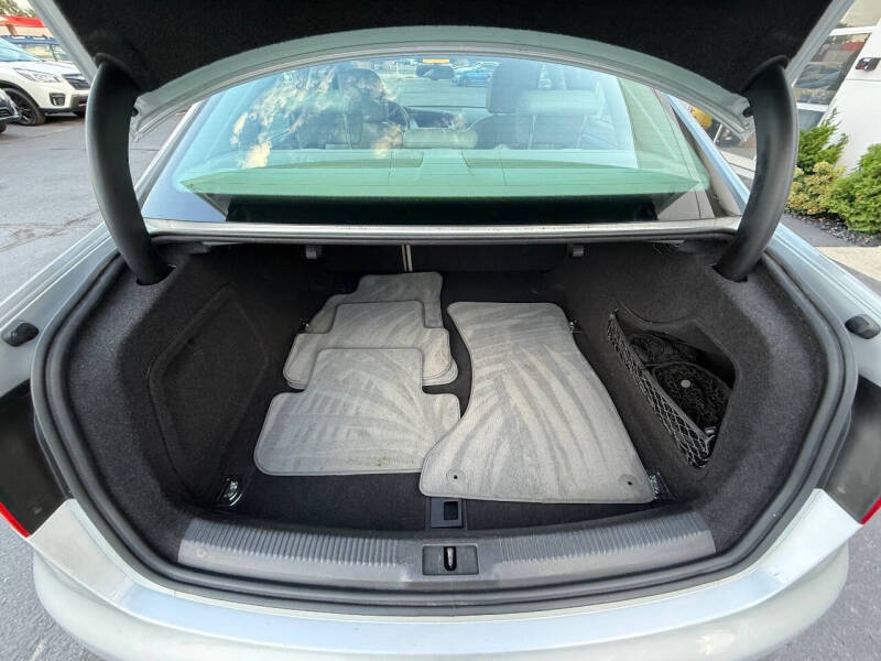 2009 Audi A4 2.0T quattro Premium Plus