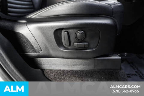 2022 Land Rover Discovery P300 S R-Dynamic