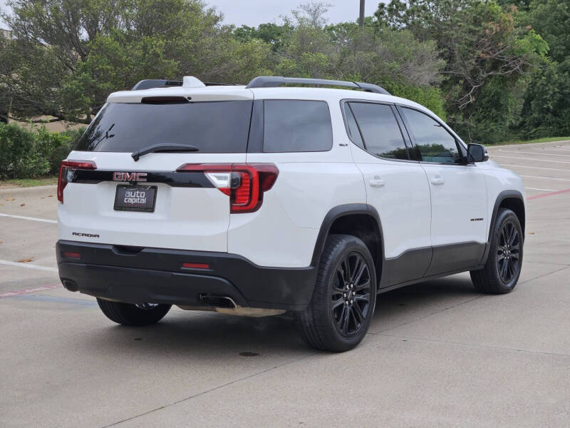 2022 GMC Acadia SLT