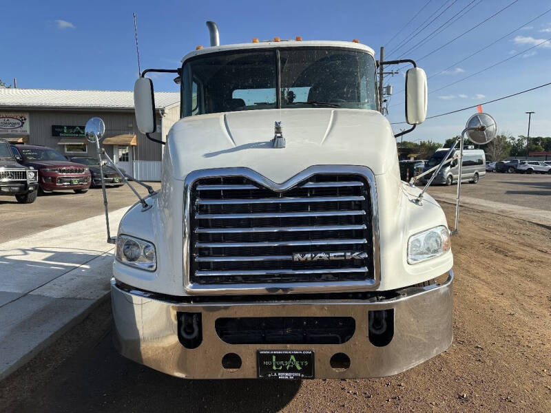 2017 Mack Pinnacle