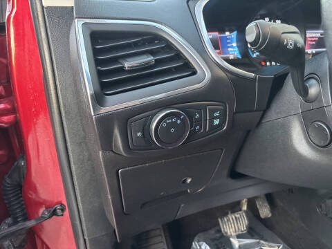 2020 Ford Edge Titanium