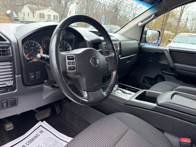 2012 Nissan Titan SV