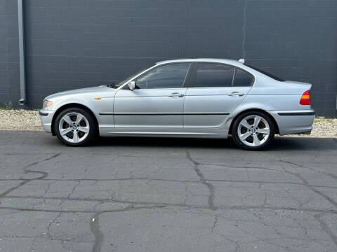 2005 BMW 3 Series for sale at Axtell Motors in Troy MI