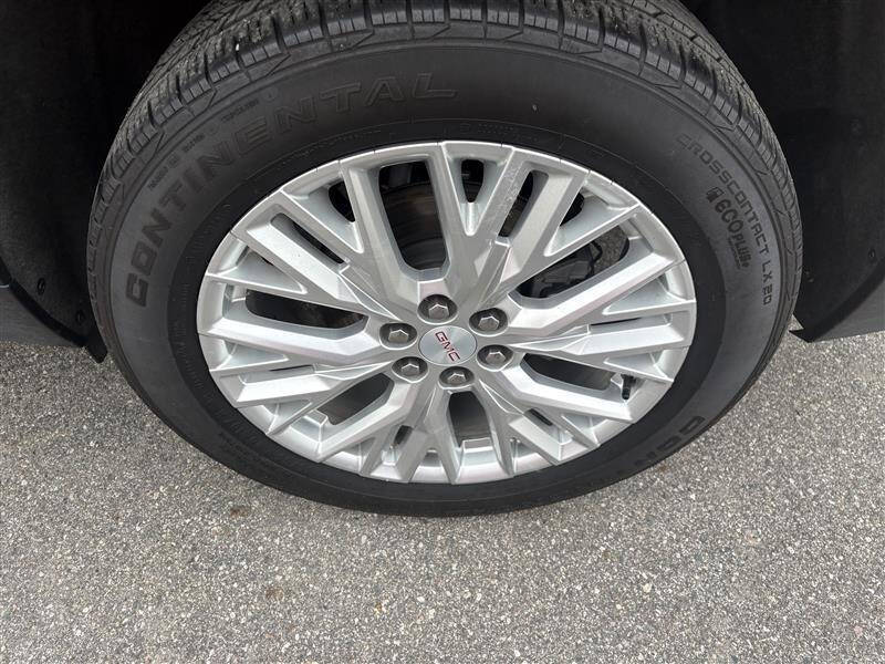 2024 GMC Acadia Elevation
