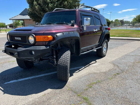 2007 Toyota FJ Cruiser for sale at AFFORDABLY PRICED CARS LLC in Mountain Home ID