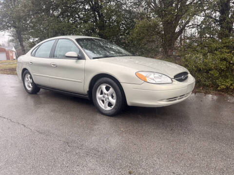 2003 Ford Taurus SE
