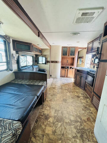 2012 Crossroads RV Zinger 30KB