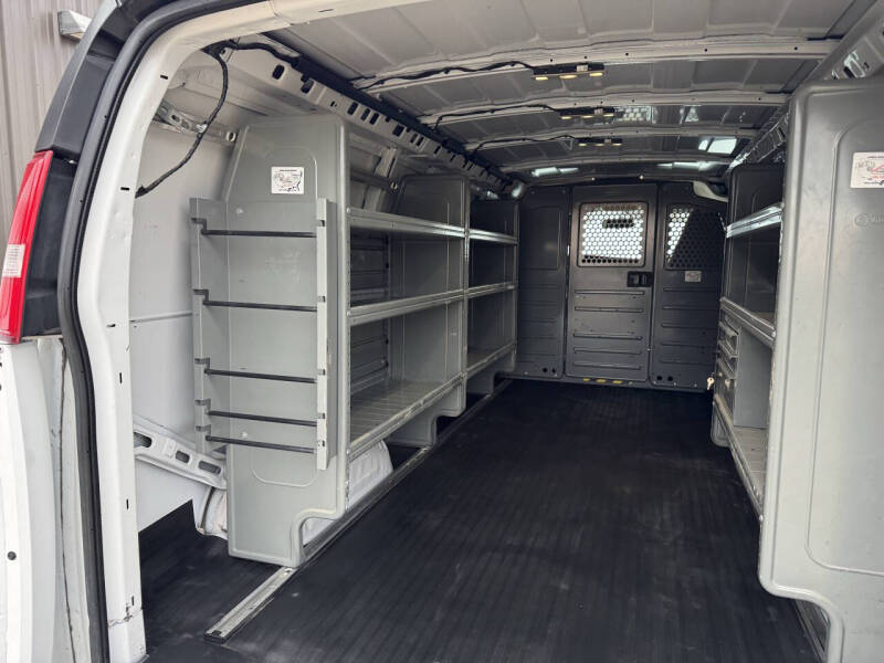 2023 GMC Savana 2500