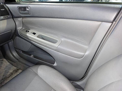 2003 Toyota Camry LE V6