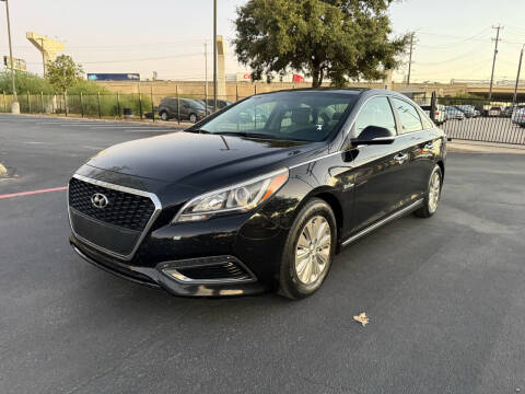 2016 Hyundai Sonata Hybrid for sale at Ron Motor LLC in San Antonio TX