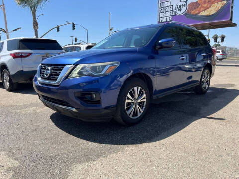 2020 Nissan Pathfinder SV