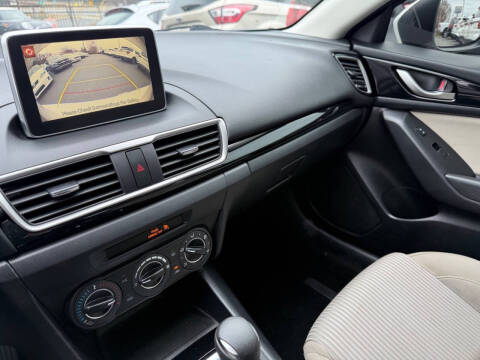 2016 Mazda MAZDA3 i Sport